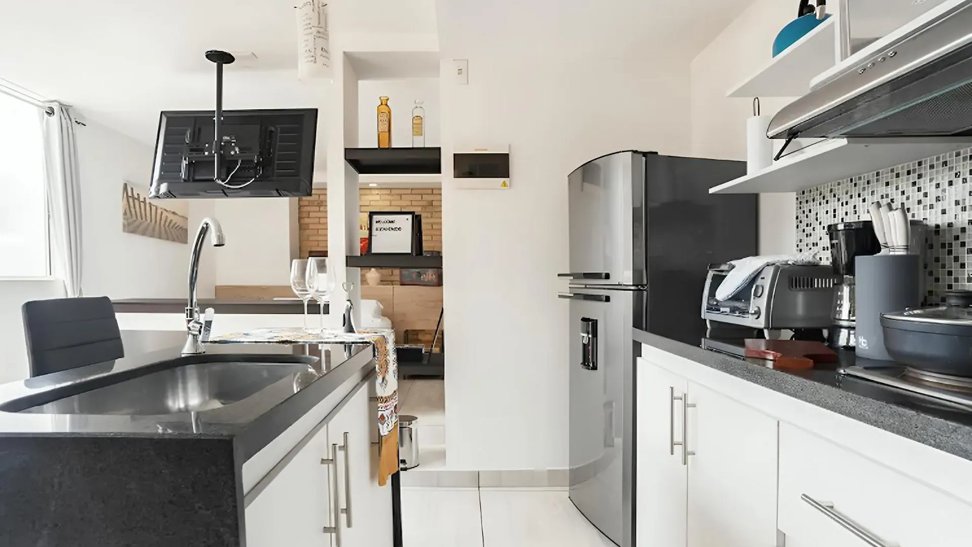 Loft Comodo Cerca De Vida Nocturna Y Malls Medellin