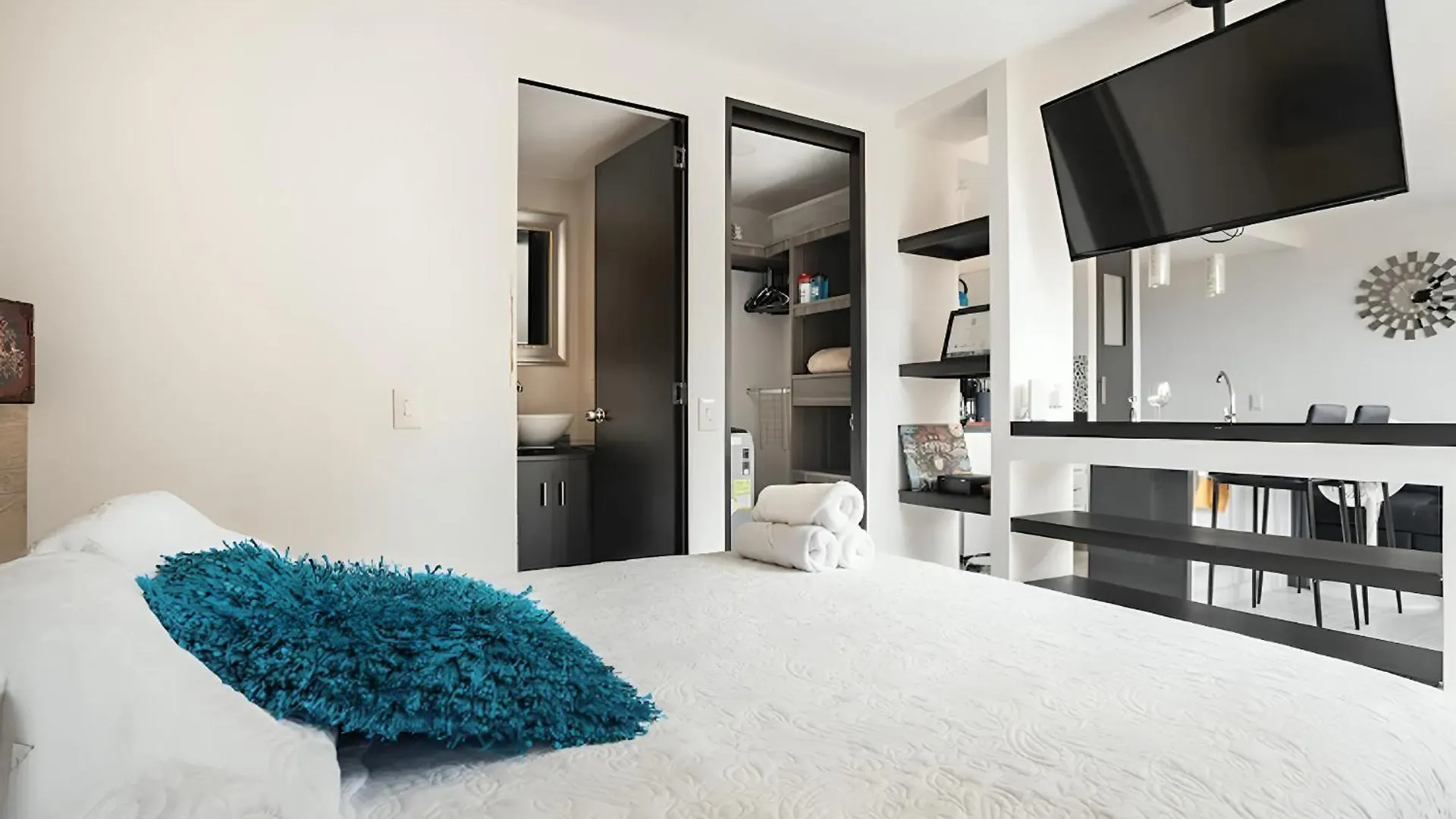 Loft Comodo Cerca De Vida Nocturna Y Malls Medellin