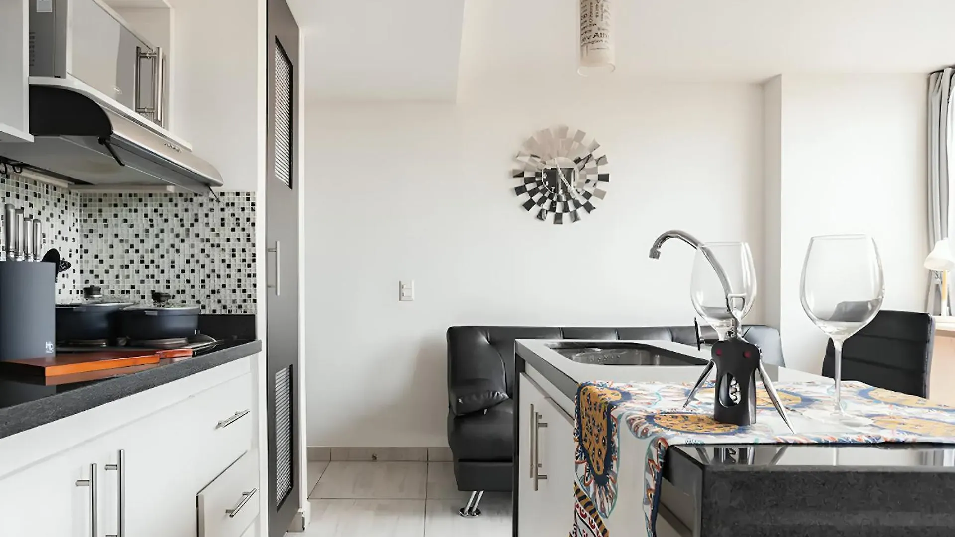 Loft Comodo Cerca De Vida Nocturna Y Malls Medellin Colombia